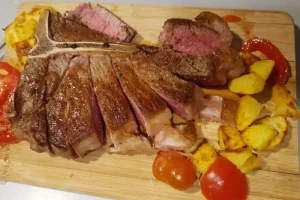 T Bone stejk Srednje pecen.jpg